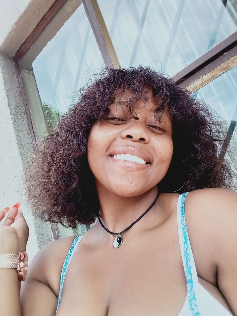 TholoanaEntle